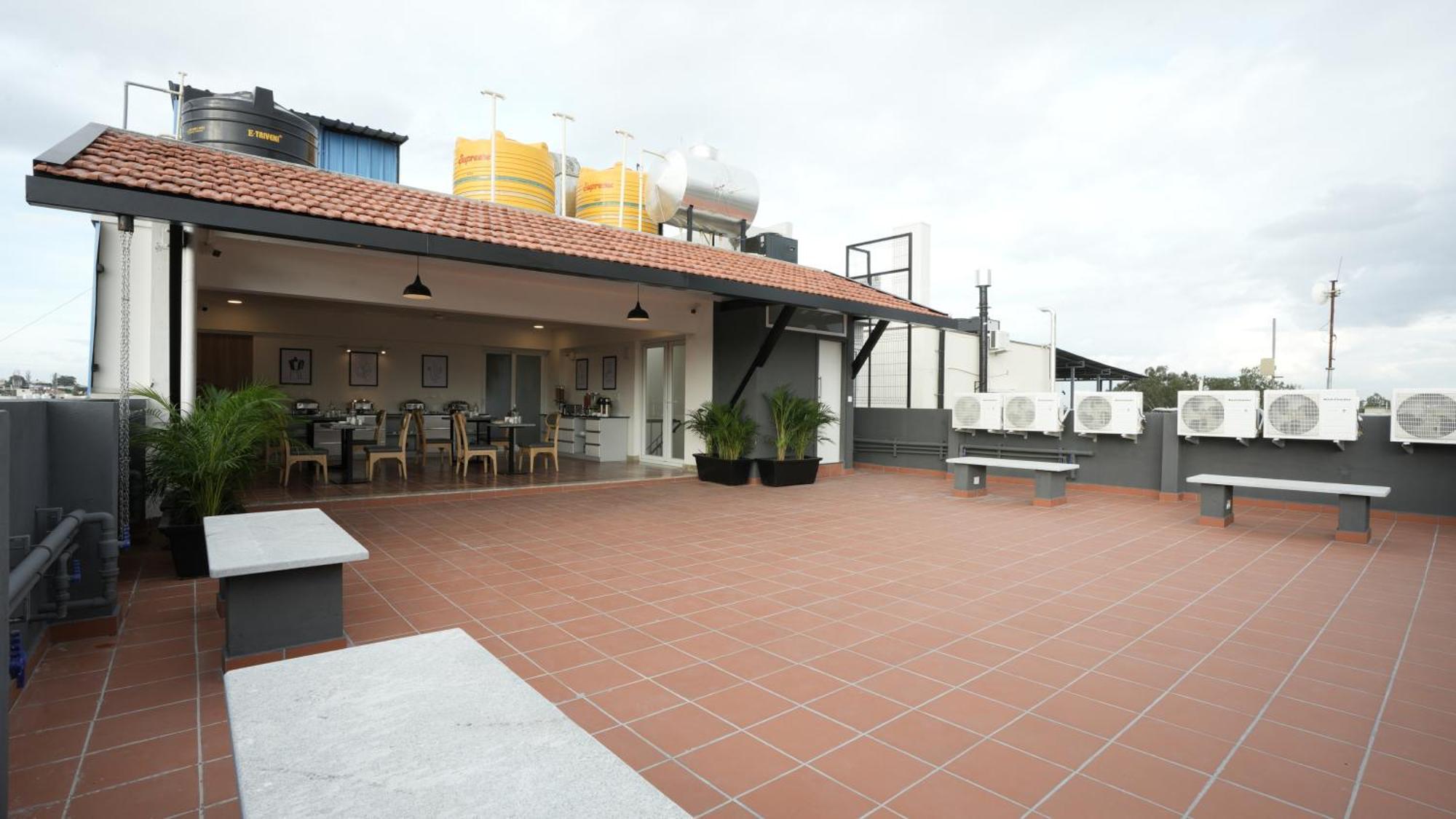 Wandr Hotel- Near Mg Road Bangalore Eksteriør bilde
